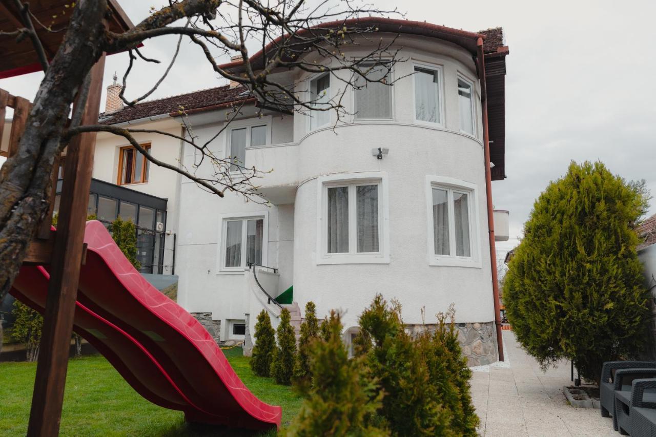 Family Fewo Sibiu Hotel Exterior photo